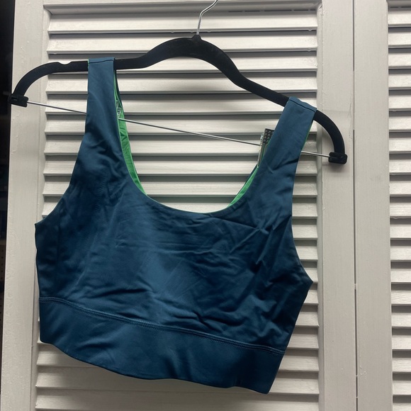 Fabletics- Harlow Reversible Medium Impact Bra - Picture 2 of 4